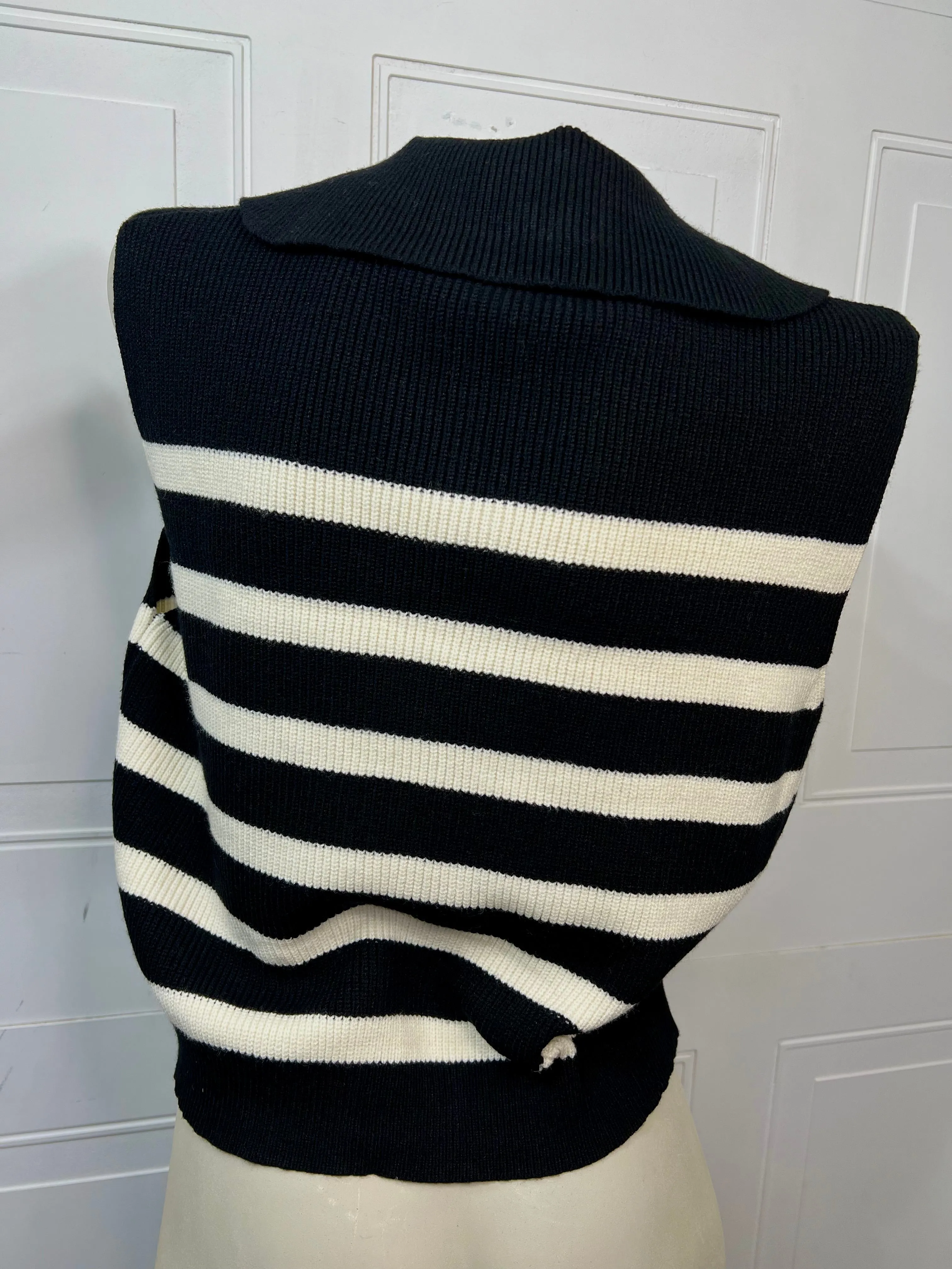 Celeste Collared neck with easy half-zip closure