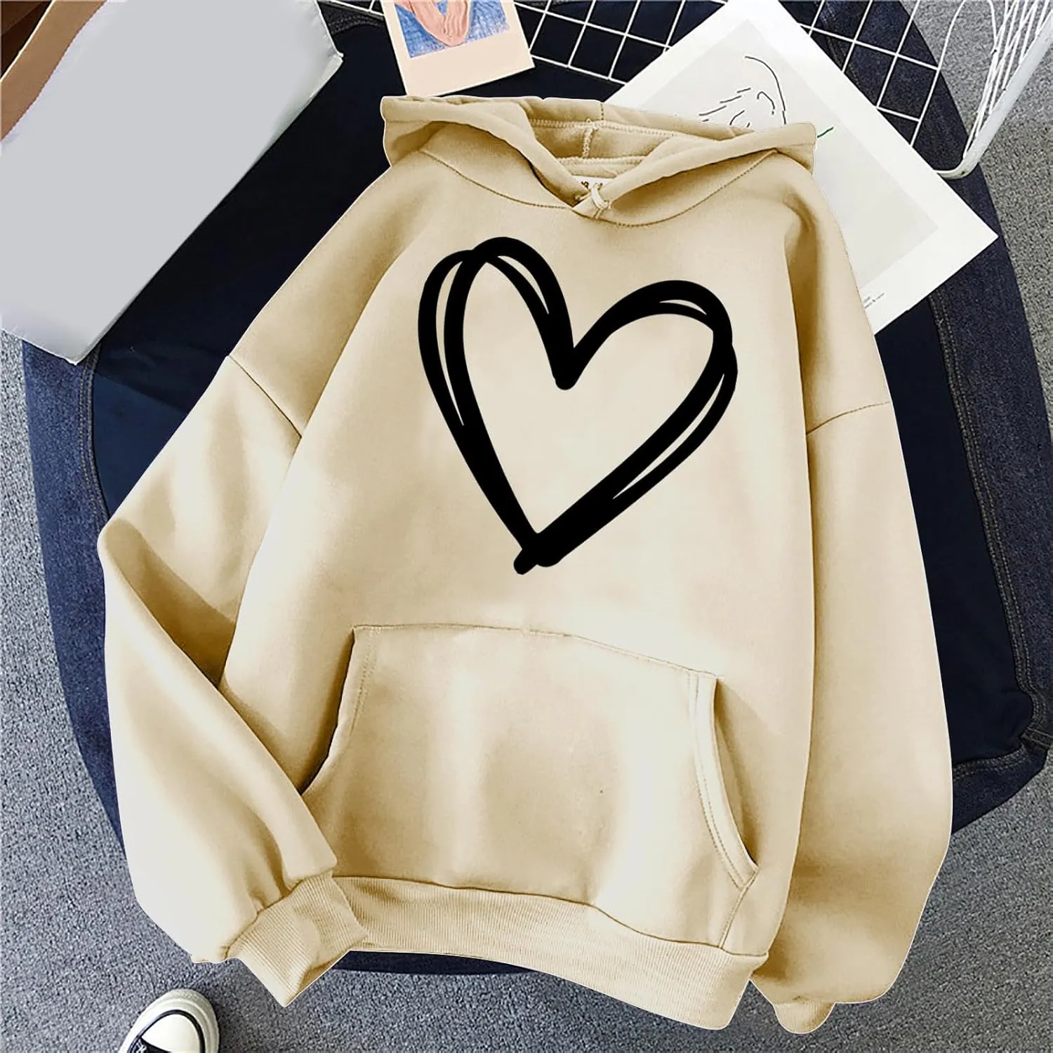 Cute Hooded Sweatshirt For Women 2024 Casual Long Sleeve Heart Graphic Hoodies Loose Comfy Fall Fashion Pullovers