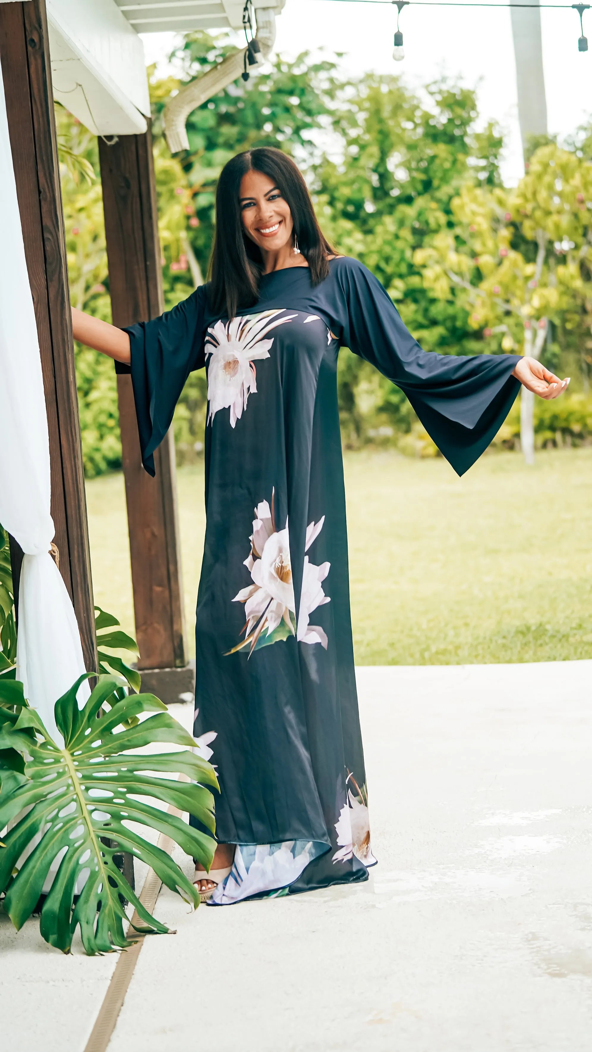 Scarlett Shrug/Sleeves, Black Onyx